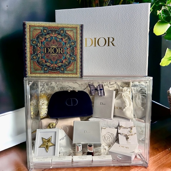 MsLoveLLy’s LIVE Notification 🤍💕 Blue + Sign - Picture 15 of 16